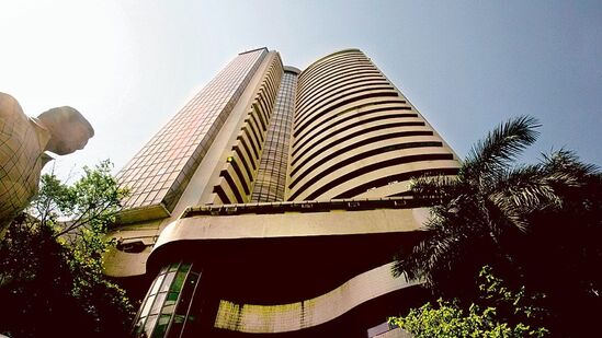 లాభాల్లో భారతీయ స్టాక్ మార్కెట్లు