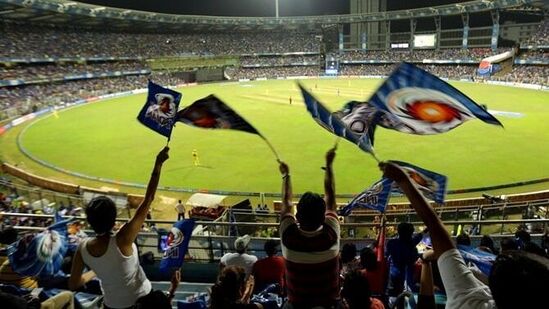 IPL Controversies: 2020లో కొవిడ్ భయాల నేపథ్యంలో ఐపీఎల్ వేదిక ఇండియా నుంచి యూఏఈకి మారింది.