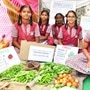 కరీంనగర్లో విద్యార్థులతో కూరగాయల మార్కెట్ కరీంనగర్లో విద్యార్థులతో కూరగాయల మార్కెట్