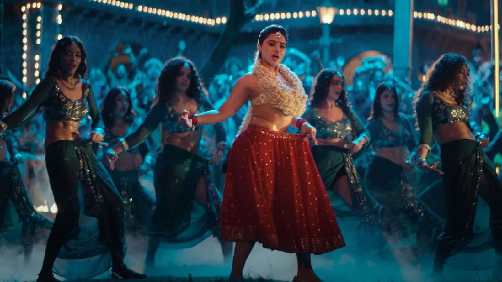 Tollywood: ‘అదిదా సర్‌ప్రైజ్’ ఎఫెక్ట్.. టాలీవుడ్‍కు మహిళా కమిషన్ వార్నింగ్.. బాధ్యతగా ఉండాలంటూ హెచ్చరిక