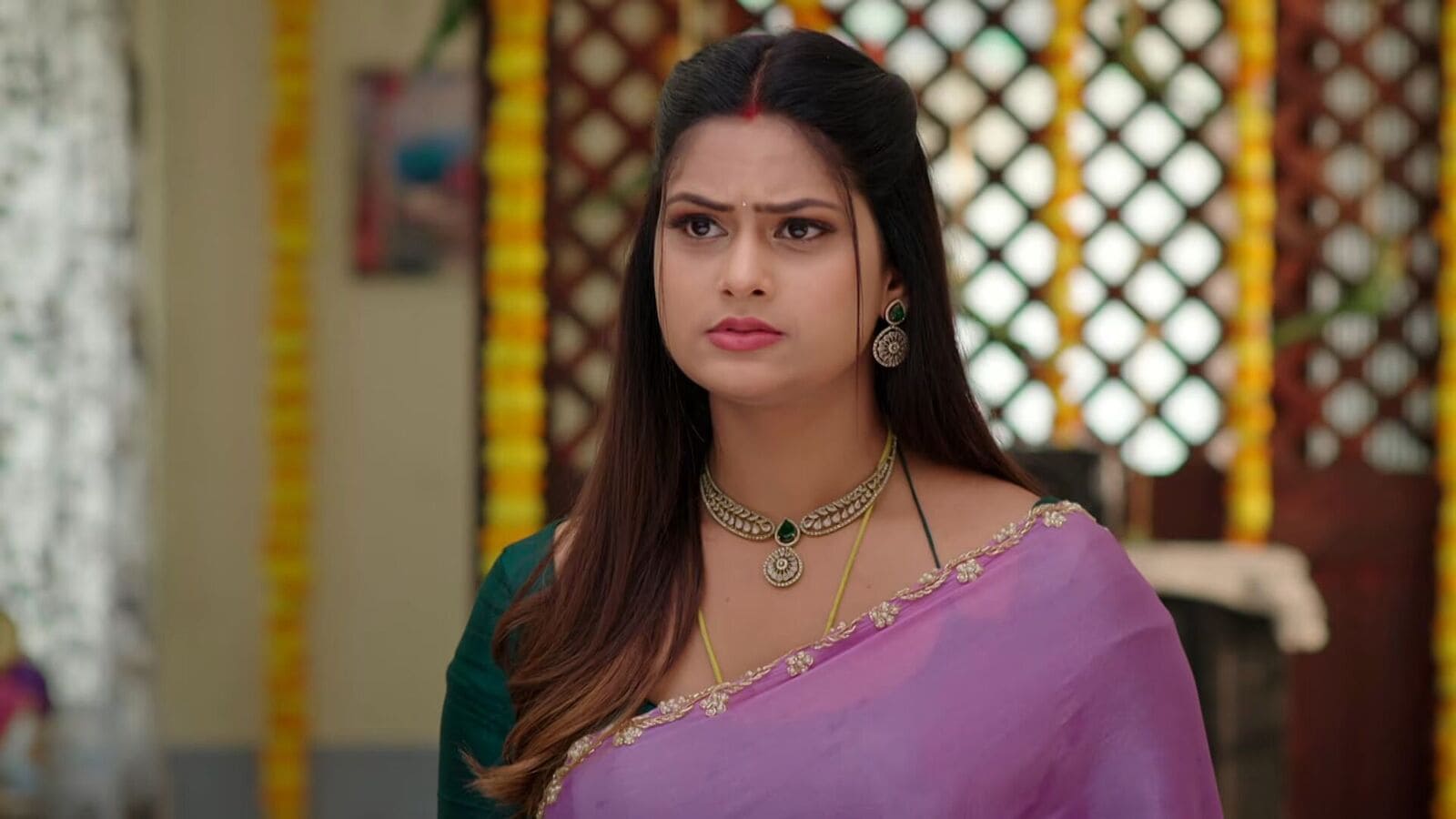 Gunde Ninda Gudi Gantalu Serial: బాలు కాళ్ల‌పై ప‌డ్డ సంజు - ప్లేట్‌ ఫిరాయించిన కాంతం - మీనాపై ప్ర‌భావ‌తి ఆగ్ర‌హం