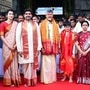మనుమడి జన్మదినం సందర్భంగా కుటుంబ సమేతంగా తిరుమల శ్రీవారిని సీఎం చంద్రబాబు దర్శించుకున్నారు. దేవాన్ష్ పుట్టిన రోజు కావడంతో అన్నదానానికి రూ.44లక్షల విరాళం ఇచ్చారు. <p>మనుమడి జన్మదినం సందర్భంగా కుటుంబ సమేతంగా తిరుమల శ్రీవారిని సీఎం చంద్రబాబు దర్శించుకున్నారు. దేవాన్ష్ పుట్టిన రోజు కావడంతో అన్నదానానికి రూ.44లక్షల విరాళం ఇచ్చారు. </p>