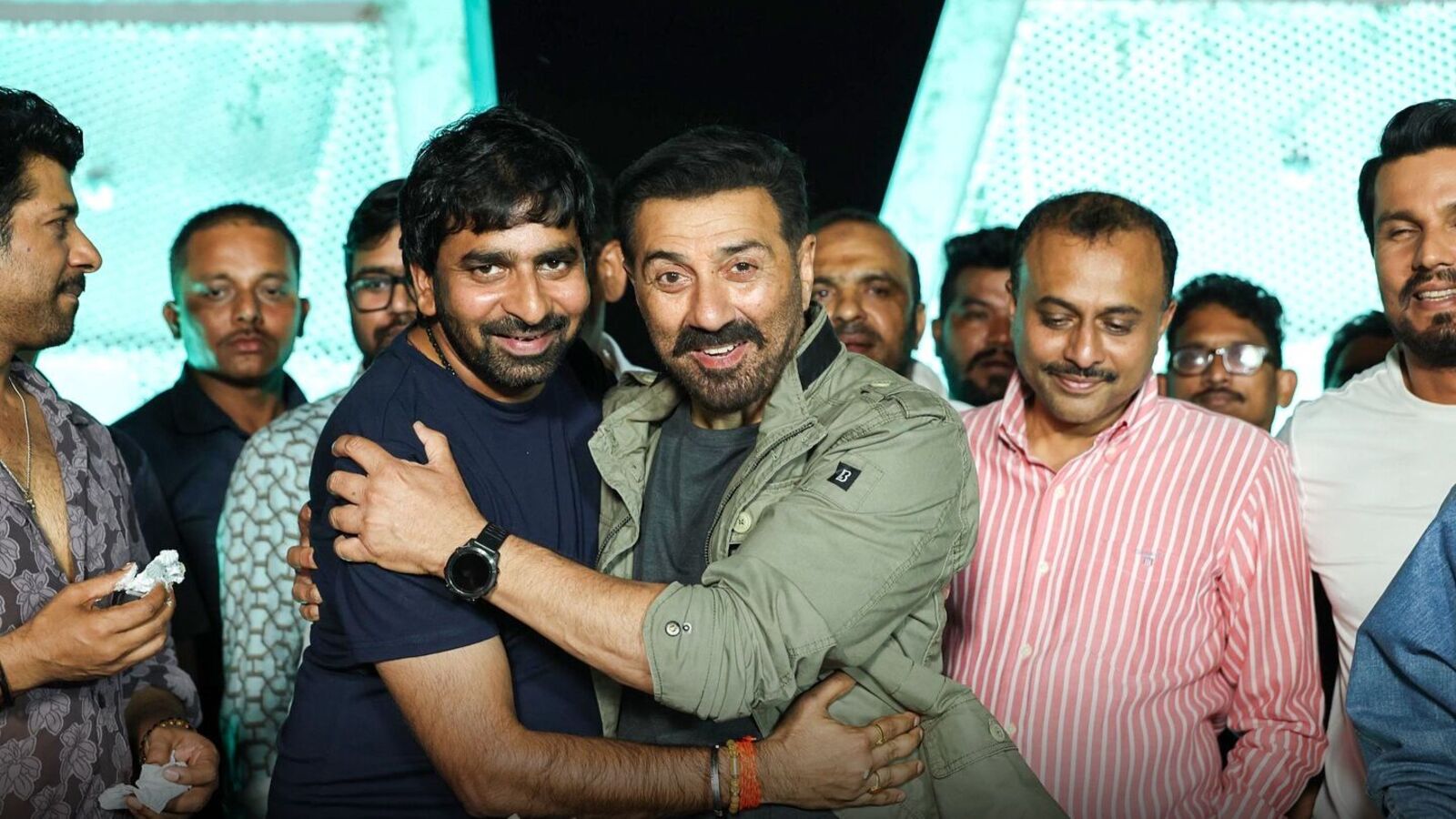 Sunny Deol: సినిమాలు ఎలా చేయాలో సౌత్ వాళ్లను చూసి బాలీవుడ్ నేర్చుకోవాలి.. నేనూ అక్కడే సెటిల్ అవుతానేమో: సన్నీ డియోల్