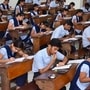 పరీక్ష రాస్తున్న విద్యార్థులు