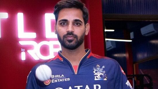 IPL Most Dot Balls: అత్యధిక డాట్ బాల్స్ జాబితాలో నంబర్ వన్ బౌలర్ భువనేశ్వర్ కుమార్. అతడు 176 మ్యాచ్ లలో 1670 డాట్ బాల్స్ వేయడం విశేషం.