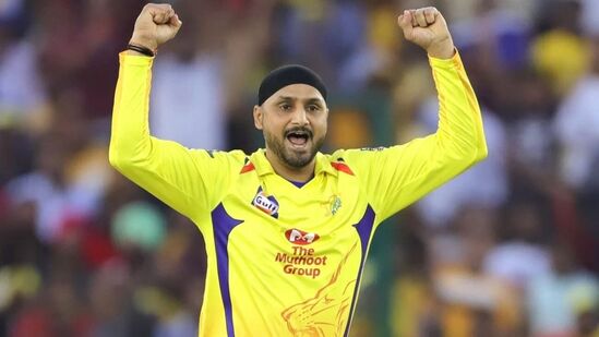 IPL Most Dot Balls: ఈ జాబితాలో హర్భజన్ సింగ్ ఆరో స్థానంలో ఉన్నాడు. అతడు 160 మ్యాచ్ లలో 1268 డాట్ బాల్స్ వేశాడు.