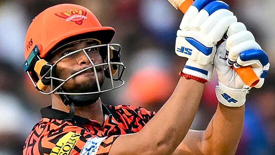 సన్ రైజర్స్ హైదరాబాద్ కు ఇన్‌స్టాగ్రామ్‌లో 5.1 మిలియన్ ఫాలోవర్స్ ఉన్నారు. ఆ టీమ్ ఈ సీజన్ లో అంచనాలను అందుకోలేకపోతోంది. మూడు మ్యాచ్ లాడిన సన్ రైజర్స్ ఒకటి గెలిచి, రెండు ఓడింది. 