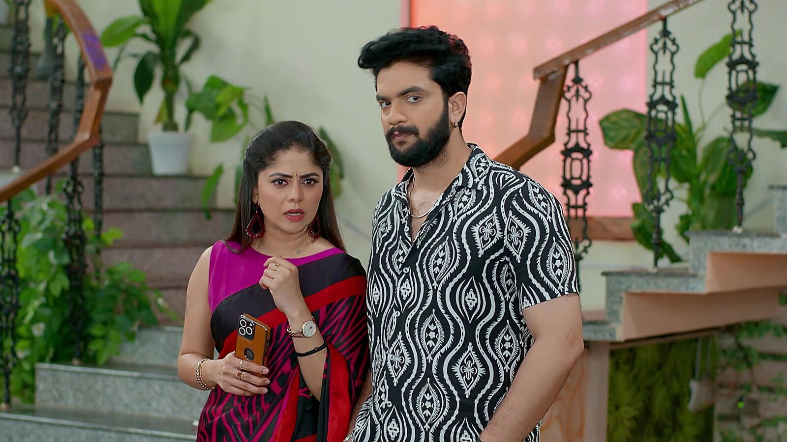 Brahmamudi April 1st Episode: హీరోయిన్‌లా ముస్తాబైన కావ్య - రుద్రాణి ర‌చ్చ - రాజ్ కోసం ప్రాణాలు తీసుకోబోయిన యామిని