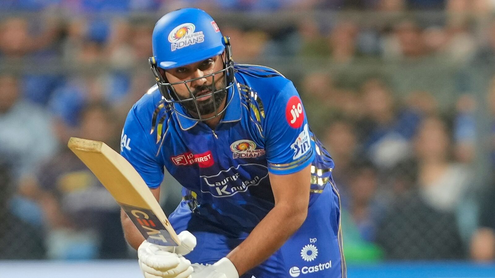 Rohit Sharma: రోహిత్ శర్మపై ఇంగ్లండ్ మాజీ కెప్టెన్ విమర్శలు.. ఆ కారణం వల్లే జట్టులో చోటు అంటూ..