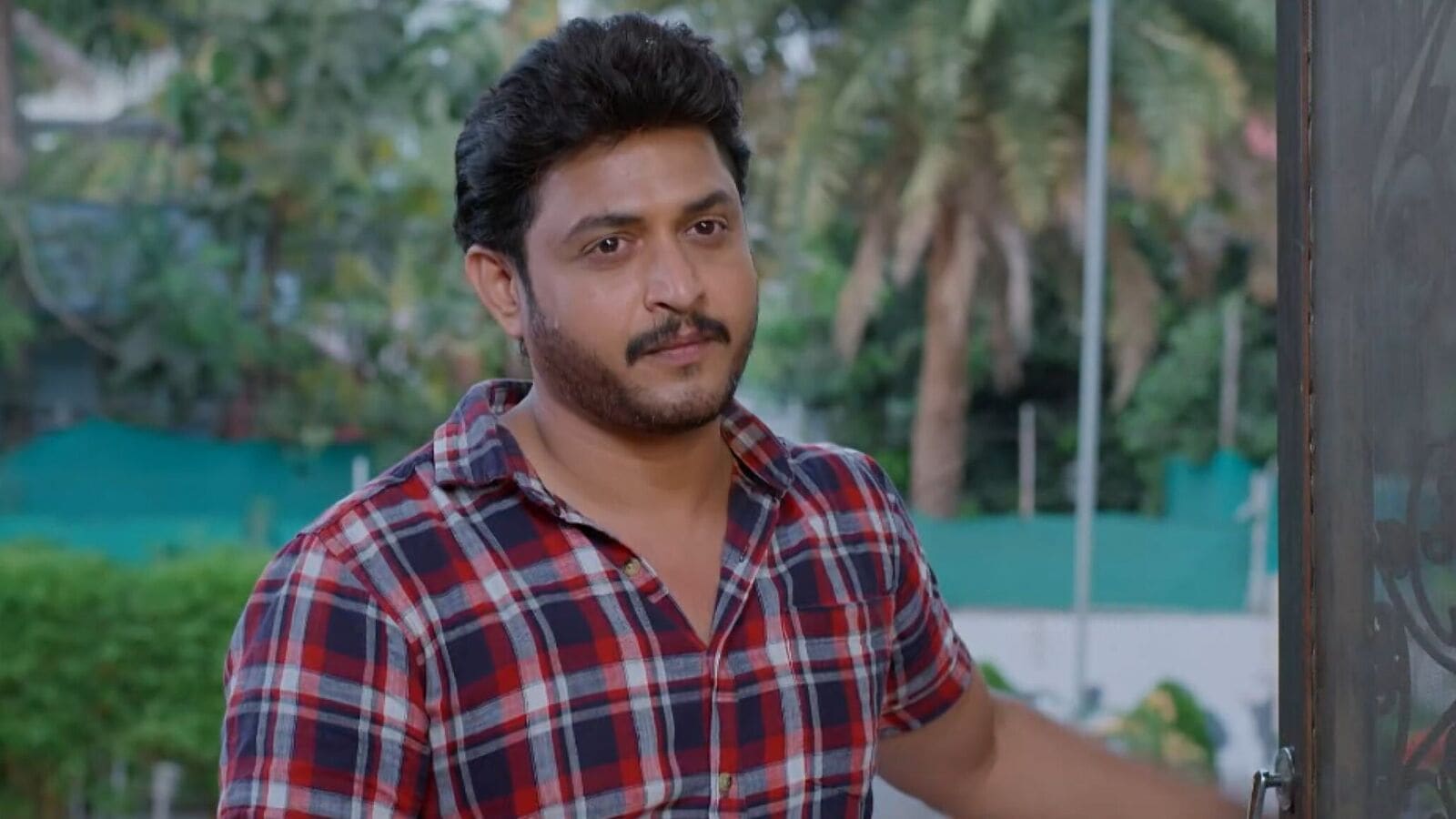 Karthika Deepam Serial: కార్తీక దీపం సీరియల్‍లో కొత్త క్యారెక్టర్ ఎంట్రీ.. వస్తూనే దీపకు భారీ ట్విస్ట్