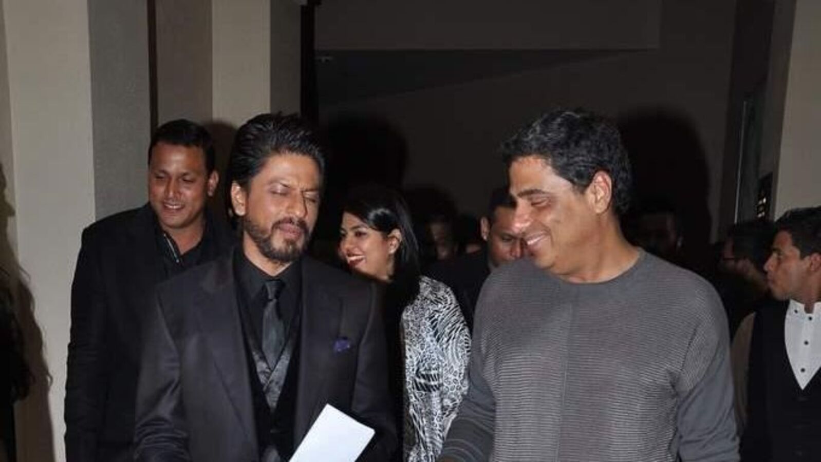 Bollywood Richest Person: బాలీవుడ్ రిచెస్ట్ పర్సన్ ఎవరంటే? 1.5 బిలియన్ డాలర్ల నెట్ వర్త్.. తెలిస్తే షాక్ అవుతారు