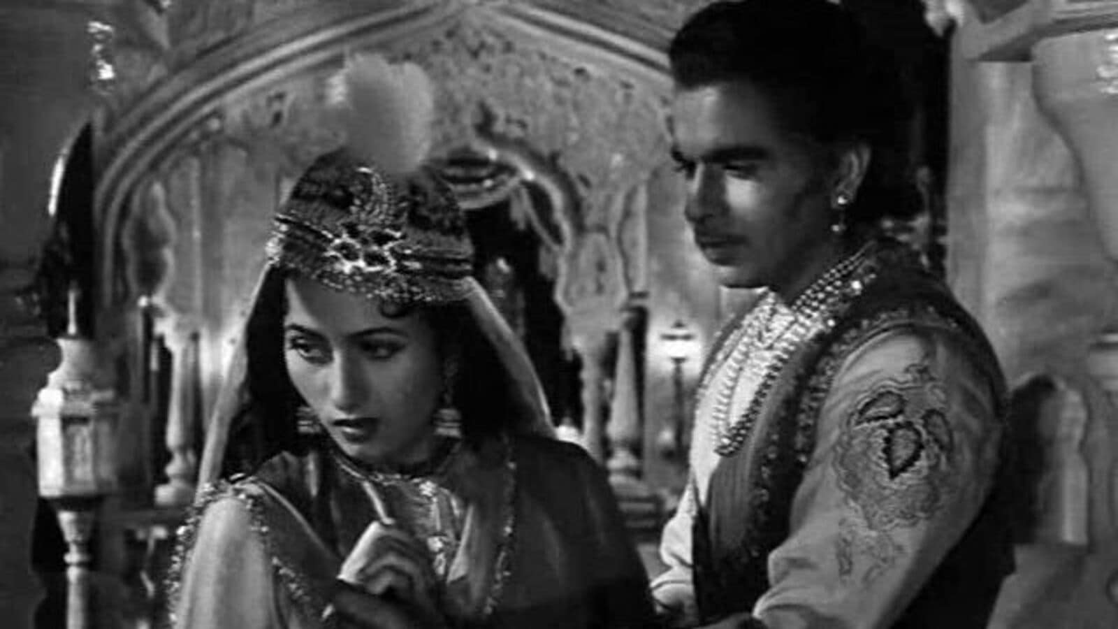 Movie Tickets: ఆ సినిమా టికెట్ల కోసం రెండు రోజులు రోడ్ల మీదే జనం.. అక్కడే తిండి, నిద్ర.. ఆల్‌టైమ్ క్లాసిక్ మూవీ అది