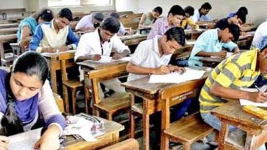  ఏప్రిల్ 9వ తేదీ వరకు మూల్యాంకన ప్రక్రియను పూర్తి చేయనున్నారు. ఇదే సమయంలో ఏప్రిల్‌ 3వ తేదీ నుంచి 7వ తేదీ వరకు ఓపెన్ టెన్త్ జవాబు పత్రాల మూల్యాంకనం నిర్వహించనున్నారు.