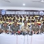 పోలీసుల ఎదుట లొంగిపోయిన మావోయిస్టులు పోలీసుల ఎదుట లొంగిపోయిన మావోయిస్టులు