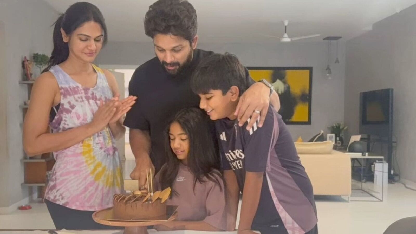 Allu Arjun Birthday: ఒకే సంవత్సరంలో భారీ సక్సెస్‍, ఊహించని కష్టాలు
