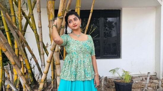 నానితో బ్ర‌హ్మ‌ముడి కావ్య దిగిన ఫొటోలు సోష‌ల్ మీడియాలో సీరియ‌ల్ ఫ్యాన్స్‌ను ఆక‌ట్టుకుంటోన్నాయి. 