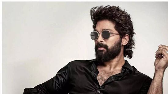 హాలీవుడ్ వీఎఎఫ్ఎక్స్ స్టూడియోలో షూట్ చేసిన ఓ వీడియో ద్వారా అల్లు అర్జున్‌, అట్లీ మూవీని మేక‌ర్స్ ప్ర‌క‌టించారు. 