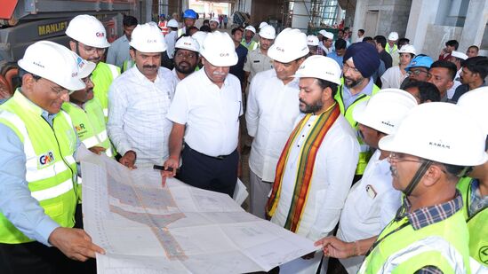 జీఎంఆర్ ప్రతినిధులతో కలిసి భోగాపురం అంతర్జాతీయ విమానాశ్రయం నిర్మాణ పనులను పరిశీలించానని కేంద్ర మంత్రి రామ్మోహన్ నాయుడు తెలిపారు. 