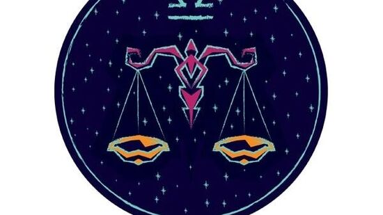 Mercury Transit: తులా రాశి : ఈ రాశిలో జన్మించిన వారికి అదృష్టం బాగా ఉంది. ఆర్థికంగా లాభాలు వచ్చే సూచనలు ఉన్నాయి. ధన సంబంధ విషయాల్లో అదృష్టం మీవైపే ఉంటుంది. ఈ కాలంలో వ్యాపారస్తులకు చాలా లాభాలు వస్తాయి. మీ ఆర్థిక పరిస్థితి సానుకూలంగా ఉంటుంది. ప్రయాణాల వల్ల ఆర్థిక లాభం ఉంటుంది.