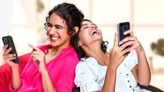 Free Netflix: ఫ్రీ నెట్ఫ్లిక్స్ తో ఎయిర్టెల్ పోస్ట్ పెయిడ్ ప్లాన్స్ కూడా ఉన్నాయి. Free Netflix: ఫ్రీ నెట్ఫ్లిక్స్ తో ఎయిర్టెల్ పోస్ట్ పెయిడ్ ప్లాన్స్ కూడా ఉన్నాయి.