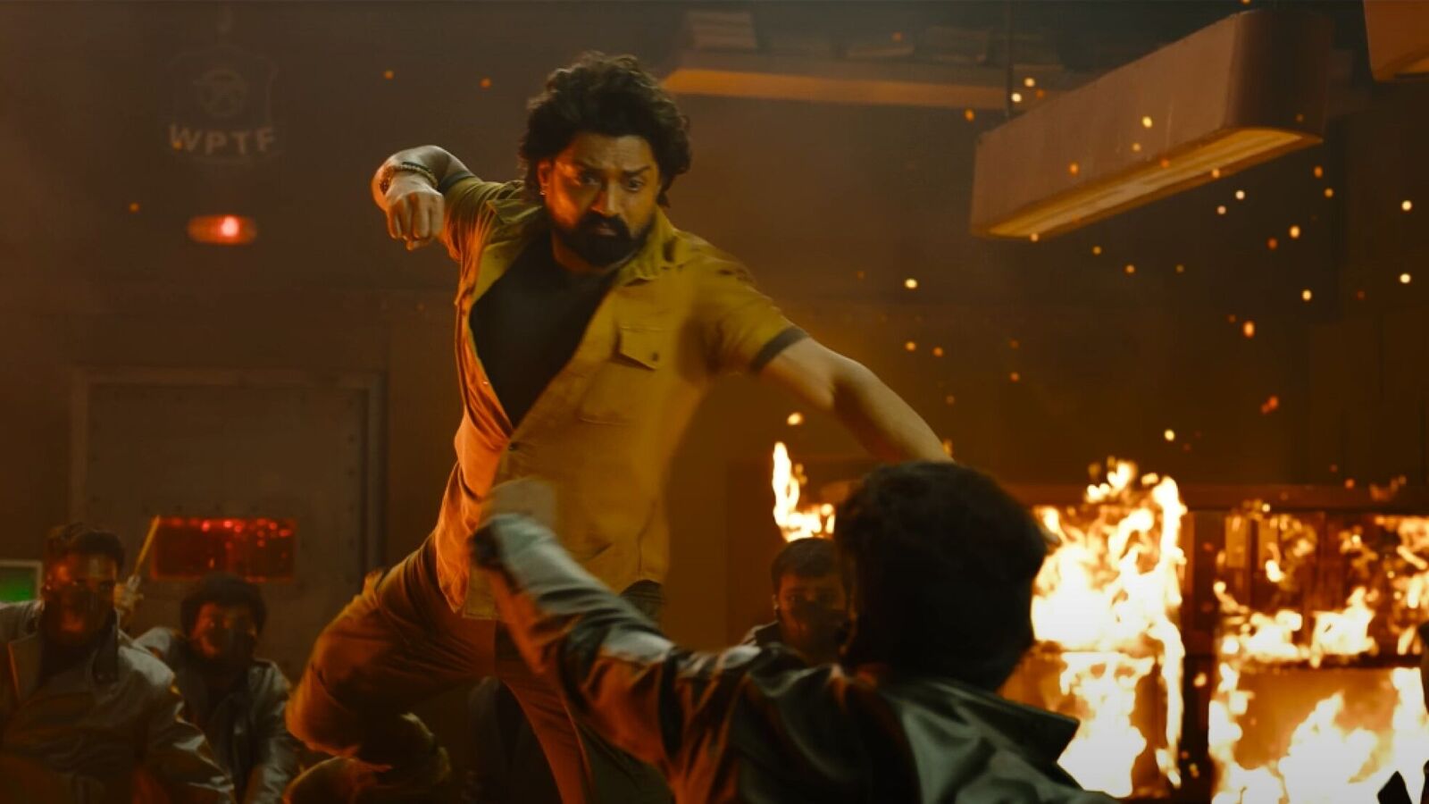 Arjun Son Of Vyjayanthi Trailer: కల్యాణ్ రామ్ యాక్షన్ విధ్వంసం.. ఇంటెన్సిటీ, ఎమోషన్‍తో అర్జున్ సన్నాఫ్ వైజయంతి ట్రైలర్