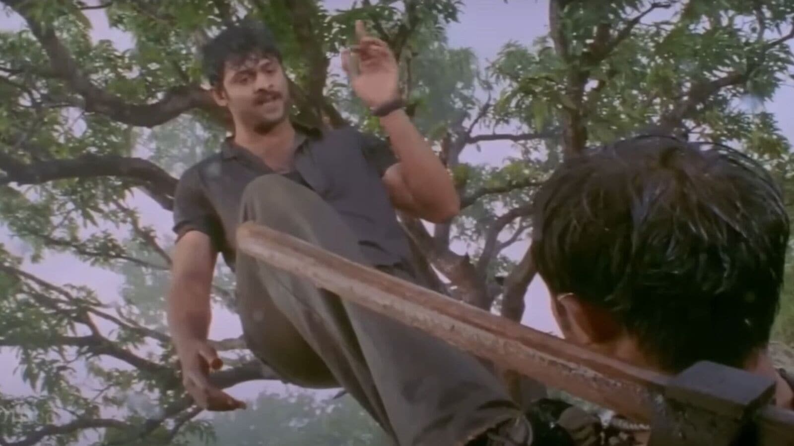 Re-release: మళ్లీ థియేటర్లలోకి ప్రభాస్ బ్లాక్‍బస్టర్ చిత్రం.. 21ఏళ్ల తర్వాత రీ-రిలీజ్.. డేట్ ఇదే