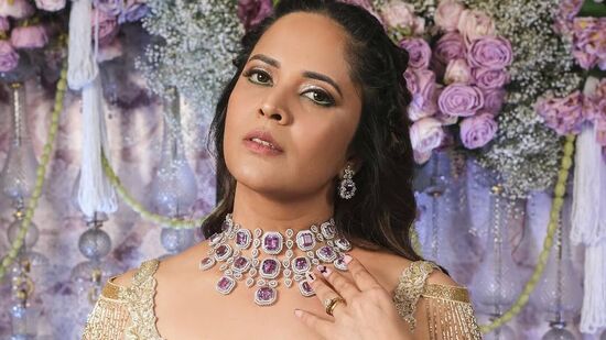 Anasuya Glamorous Photos: అనసూయ ఈ గ్లామరస్ ఫొటోలు ఇప్పుడు వైరల్ అవుతున్నాయి