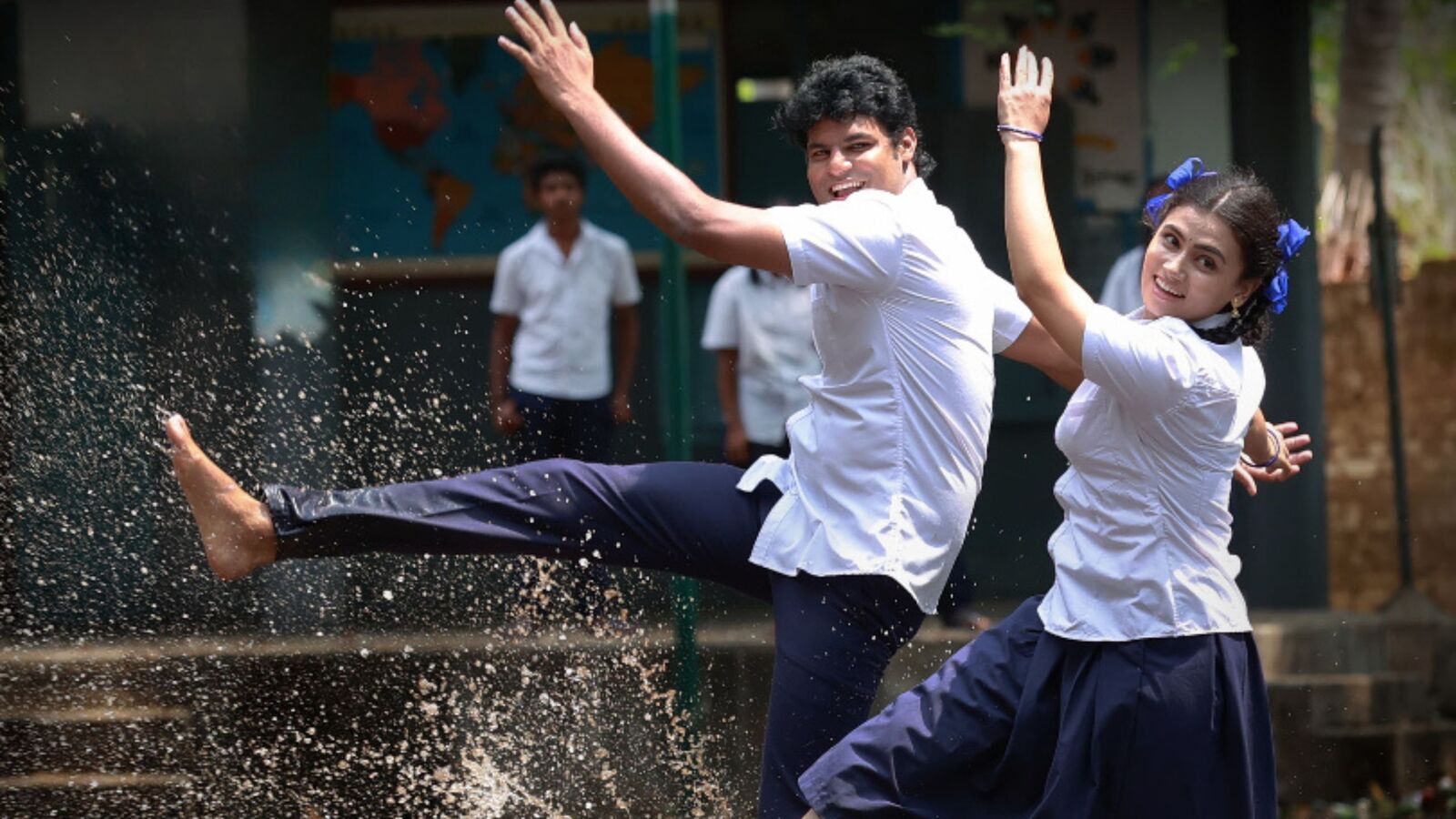 Madhuram Review: మధురం రివ్యూ.. పదో తరగతి అమ్మాయితో తొమ్మిదో క్లాస్ అబ్బాయి రొమాంటిక్ లవ్ స్టోరీ ఎలా ఉందంటే?