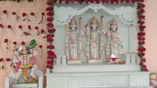 మిథిలా మహారాజు జనకుని కుమార్తె, అయోధ్య రాముడి భార్య సీతా దేవి. భారతదేశంలోని కొన్ని ప్రాంతాలలో సీతా నవమిని జానకి నవమి లేదా సీతా జయంతి అని పిలుస్తారు. హిందూ క్యాలెండర్ ప్రకారం, సీతా నవమిని వైశాఖ మాసంలో శుక్ల పక్షం తొమ్మిదవ రోజున జరుపుకుంటారు,  ఈ ఏడాది 2025 మే 5న సీతా నవమి జరగనుంది.