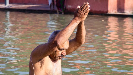 సరస్వతి నది జ్ఞానం, విద్య, కళలకు దేవతగా పరిగణించబడుతుంది. పుష్కరాల సమయంలో చేసే ప్రార్థనలు జ్ఞానాన్ని, తెలివిని, సృజనాత్మకతను పెంచుతాయని విశ్వసిస్తారు.