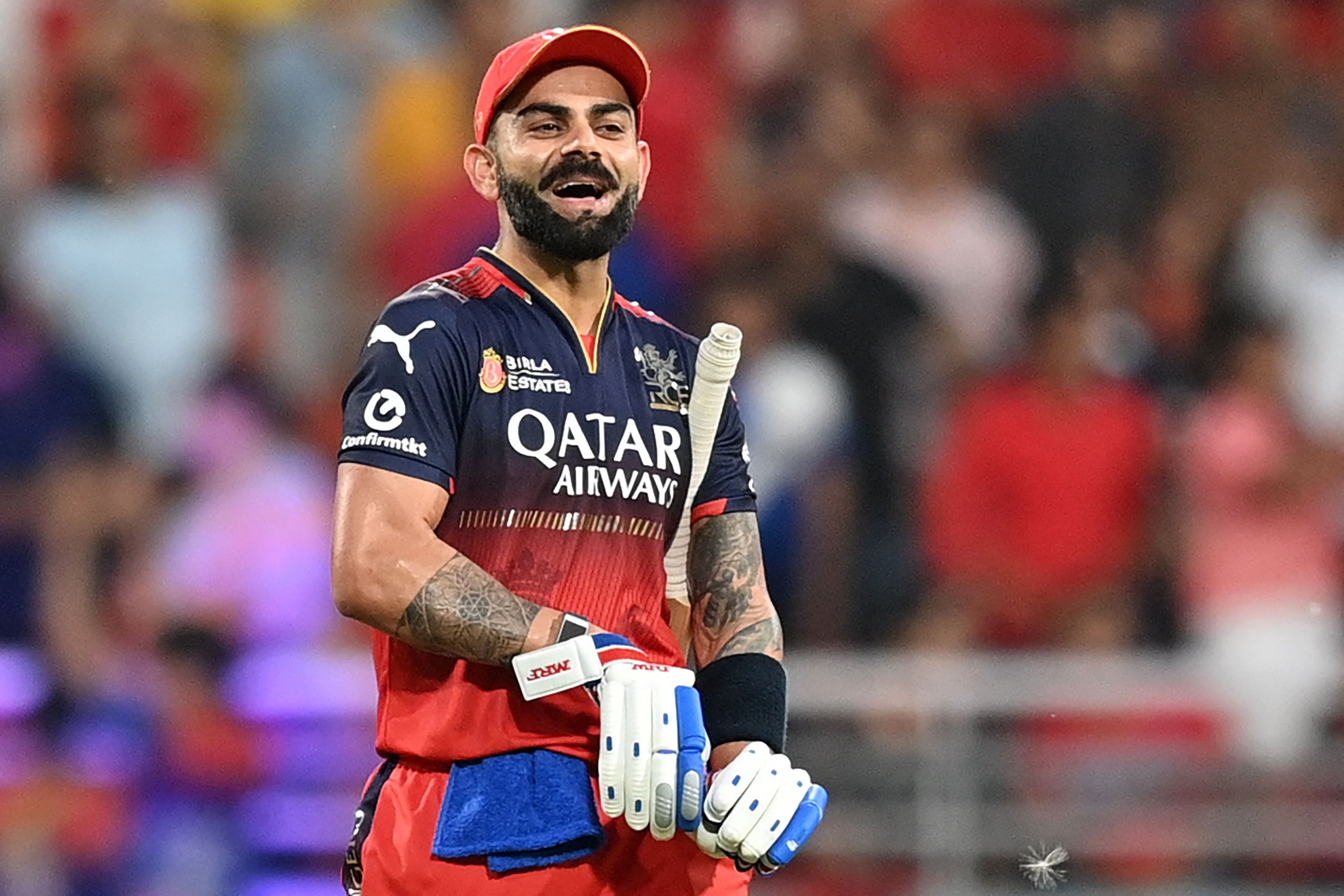 చండీగఢ్ లోని ముల్లాన్ పూర్ లోని మహారాజా యాదవీంద్ర అంతర్జాతీయ క్రికెట్ స్టేడియంలో పంజాబ్ తో జరిగిన ఐపీఎల్ 2025వ సంవత్సరం  37వ మ్యాచ్‌లో కోహ్లీ అజేయంగా 73 పరుగులు చేశాడు.
