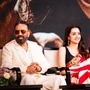 పేరు తెలియదు కానీ నోట్లో పెట్టుకుంటుందట: త్రిషపై కమల్ హాసన్ బూతు జోక్.. మండిపడుతున్న ఫ్యాన్స్ పేరు తెలియదు కానీ నోట్లో పెట్టుకుంటుందట: త్రిషపై కమల్ హాసన్ బూతు జోక్.. మండిపడుతున్న ఫ్యాన్స్