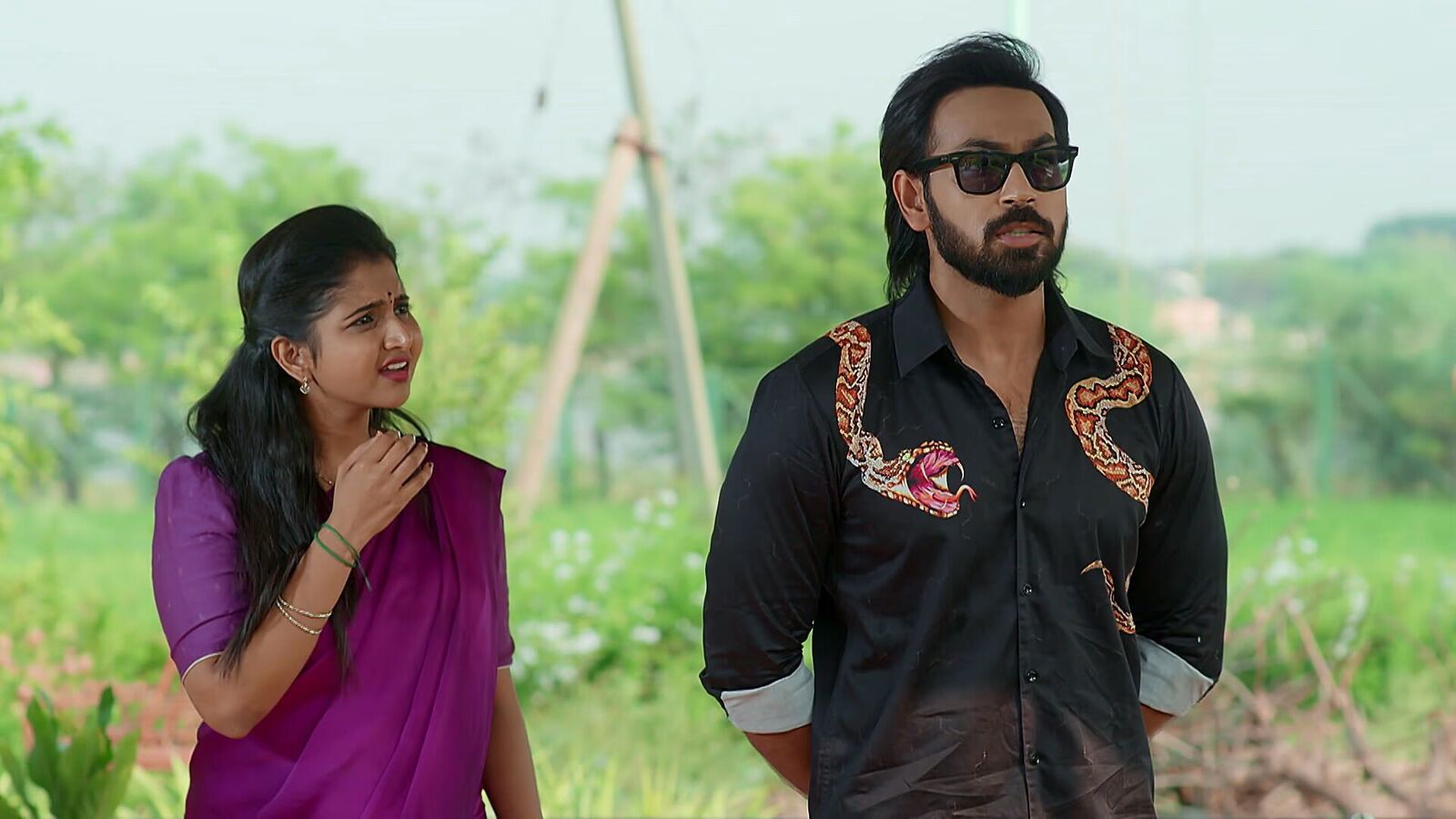 Brahmamudi April 22nd Episode: అండ‌ర్ క‌వ‌ర్ పోలీస్‌గా రాజ్ - కావ్య ముందు బిల్డ‌ప్పులు - ఫిట్టింగ్ పెట్టిన రుద్రాణి