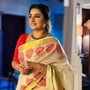 <p>త‌మిళంలో హ‌య్యెస్ట్ రెమ్యున‌రేష‌న్ అందుకుంటున్న సీరియ‌ల్ యాక్ట‌ర్స్‌లో సుజీత ధ‌నుష్ నంబ‌ర్ వ‌న్ ప్లేస్‌లో కొన‌సాగుతోంది. సీ</p>