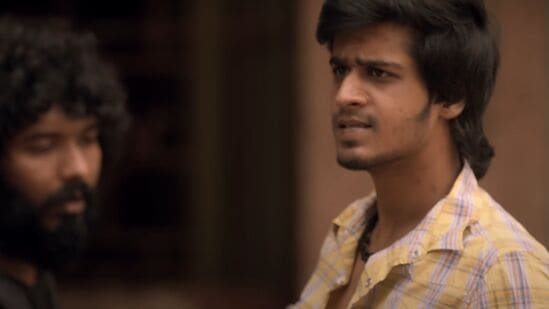 వరుణన్ సినిమా మే 1వ తేదీన ఆహా తమిళ్ ఓటీటీ ప్లాట్‍ఫామ్‍లో స్ట్రీమింగ్‍కు రానుంది. ఈ మూవీలో దుష్యంత్‍తో పాటు గాబ్రియెల్లా కార్ల్‌టన్, రాధారవి, చరణ్ రాజ్ కీరోల్స్ చేశారు. 