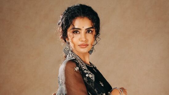 ప‌ర‌దా పేరుతో తెలుగులో ఓ లేడీ ఓరియెంటెడ్ థ్రిల్ల‌ర్ మూవీ చేస్తోంది అనుప‌మ ప‌ర‌మేశ్వ‌ర‌న్‌. 