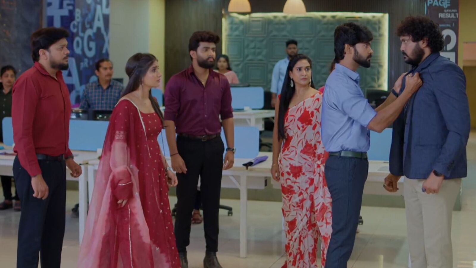 నిన్ను కోరి టుడే ఎపిసోడ్ ఏప్రిల్ 30: శ్రీరాజ్‍పై ఫైర్ అయిన విరాట్.. షర్ట్ పట్టుకొని ఆగ్రహం.. వరదరాజులు గొడవ