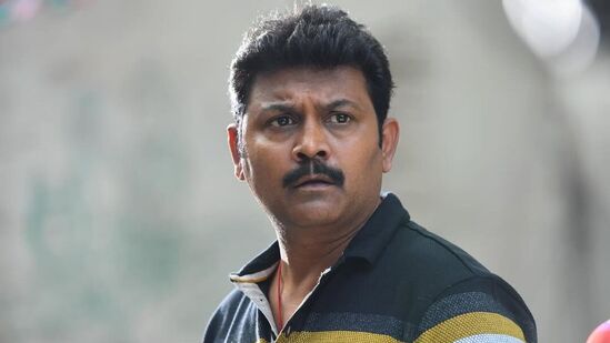 రౌడీ ఫెలో, మై నేమ్ ఈజ్ శృతి సినిమాల్లో నెగెటివ్ షేడ్స్ ఉన్న క్యారెక్ట‌ర్స్ చేశాడు. 