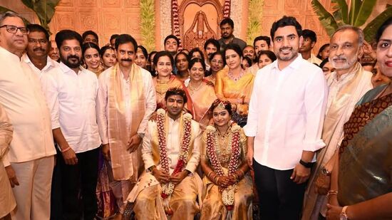 టీడీపీ సీనియర్ నేత, మాజీ మంత్రి దేవినేని ఉమామహేశ్వరరావు కుమారుడి వివాహ వేడుక కంకిపాడు అయానా కన్వెన్షన్ లో ఘనంగా జరిగింది.  