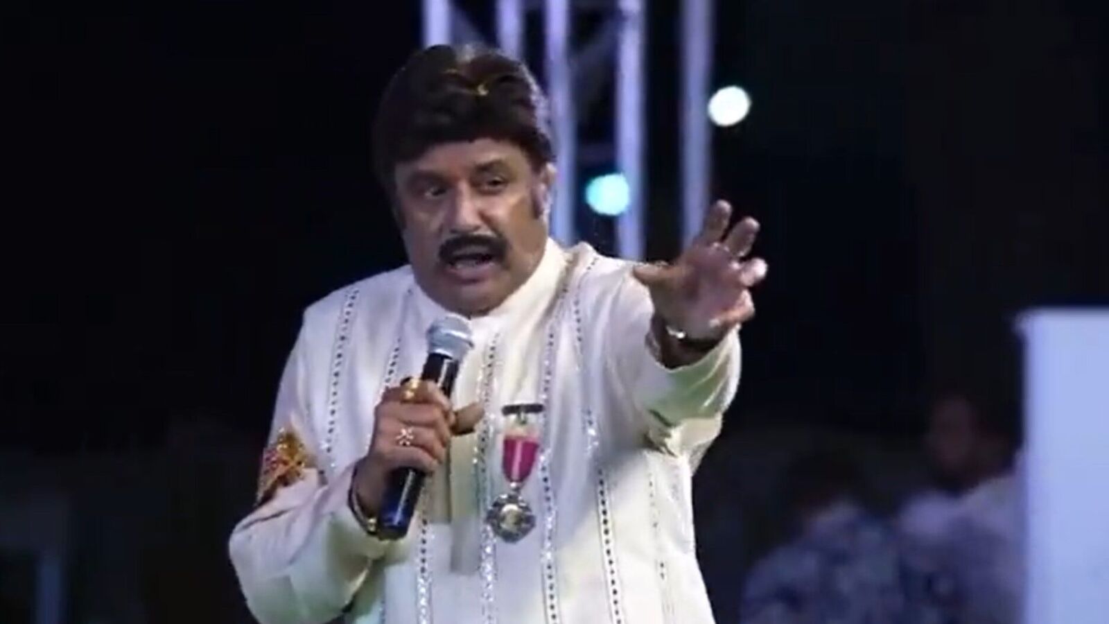 రెండో ఇన్నింగ్స్.. ఇక ఊహలకు అందని విధంగా..: బాలకృష్ణ.. 50 ఏళ్లు హీరోగా ఎవడూ లేడంటూ కామెంట్