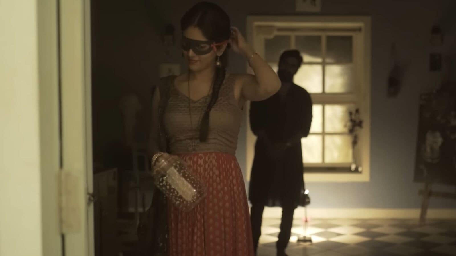 115 మంది నిర్మాతలు నిర్మించిన తెలుగు రొమాంటిక్ మిస్టరీ థ్రిల్లర్.. 2 ఓటీటీల్లో స్ట్రీమింగ్.. 7.6 ఐఎమ్‌డీబీ రేటింగ్!