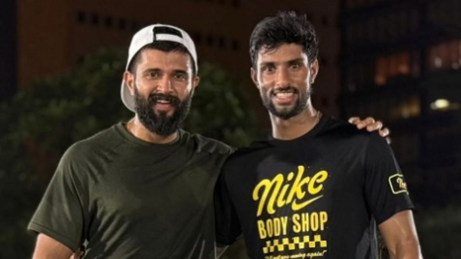 తిలక్ వర్మకు విజయ్ దేవరకొండ ఛాలెంజ్..పికిల్ బాల్ కోర్టులో ఫైట్..ఎవరు గెలిచారంటే? వీడియో వైరల్