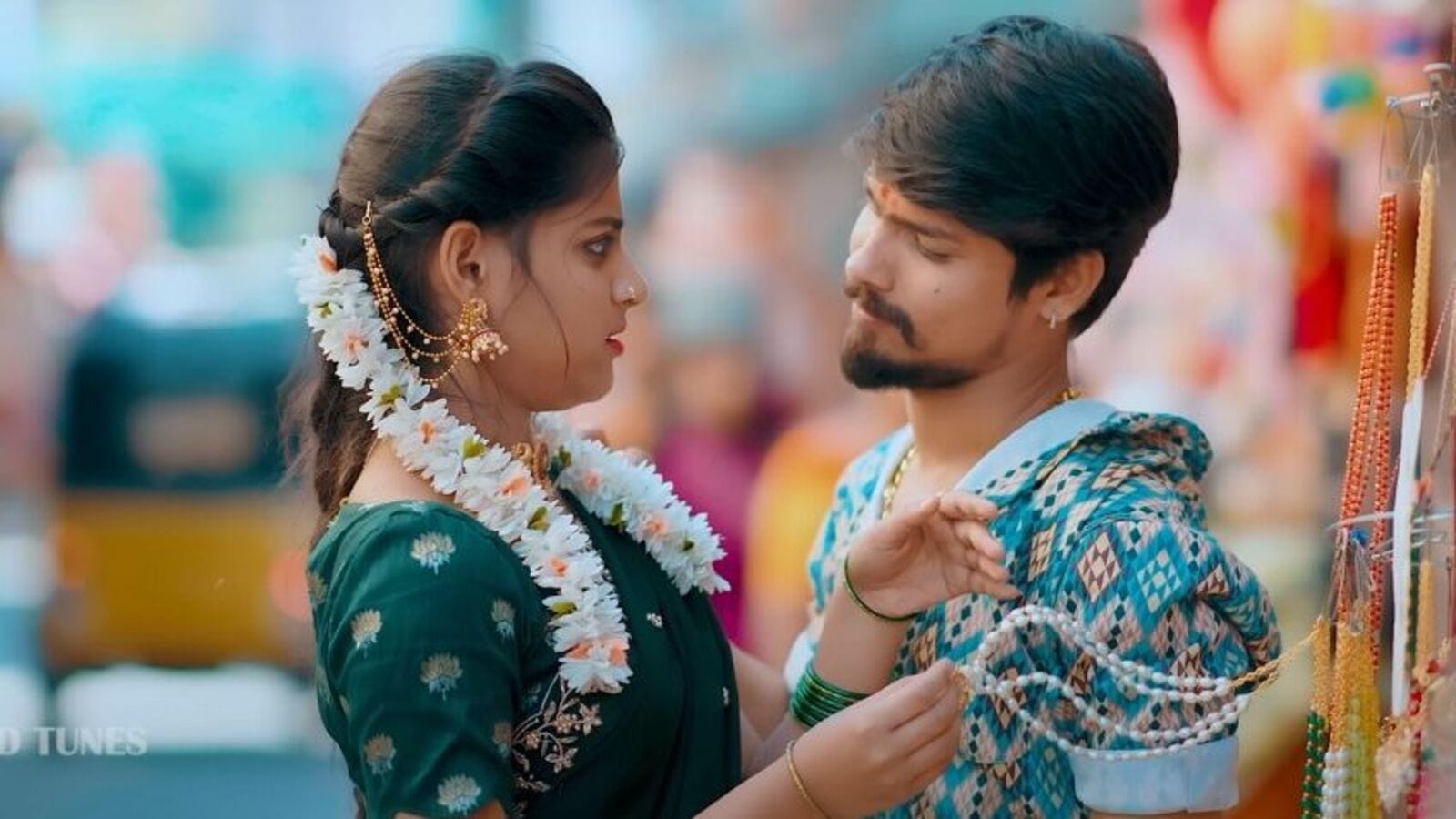 రాను బొంబయికి రాను సాంగ్ లిరిక్స్.. యూట్యూబ్‌లో 22 కోట్ల వ్యూస్.. లెక్కలేనన్ని రీల్స్, ఇప్పటికీ టాప్ ట్రెండింగ్