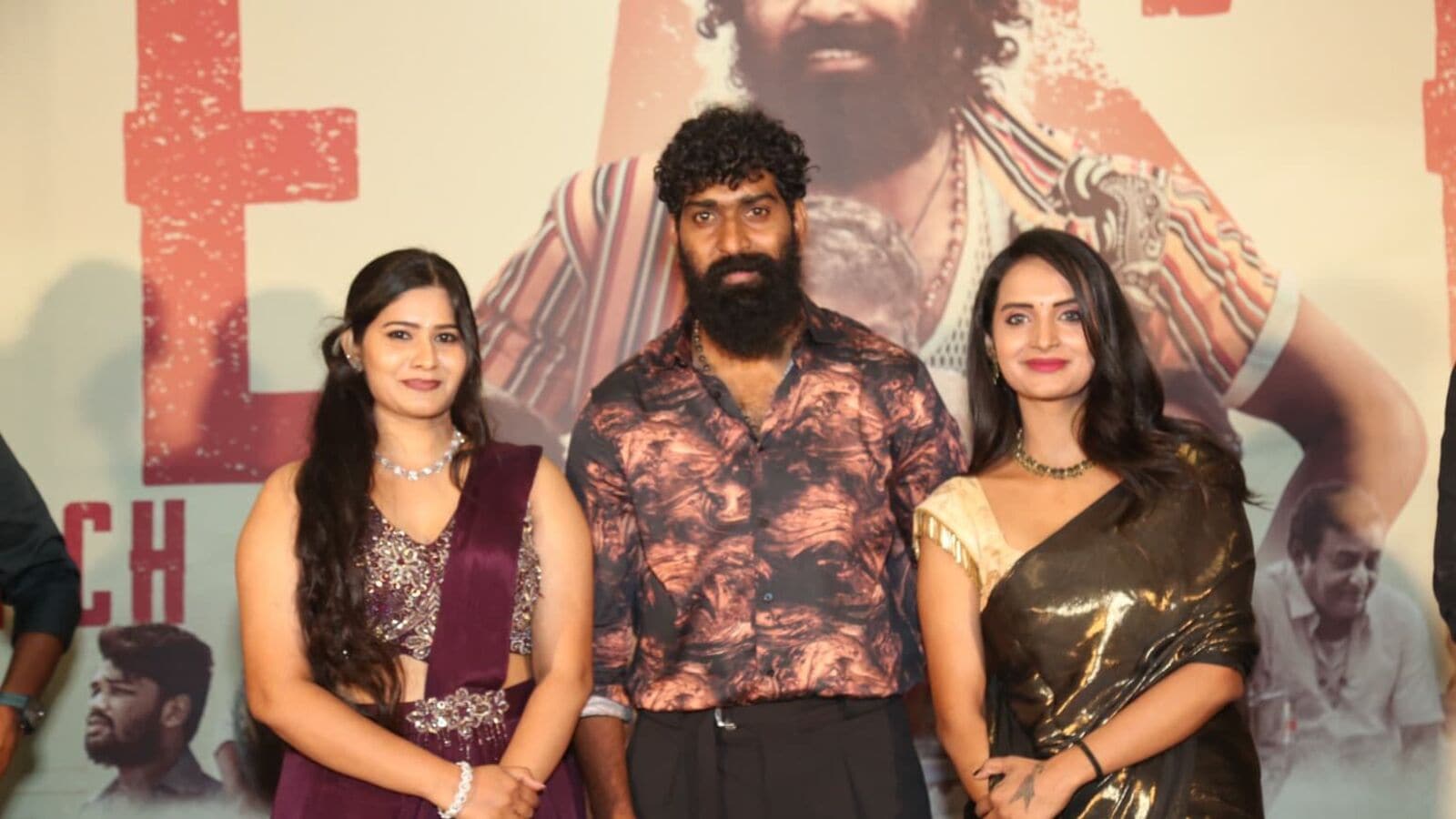 మూడు కోట్ల‌తో సినిమా తీశాం - న‌వీన్...టాలీవుడ్ విక్ర‌మ్ అవుతాడు - 30 ఇయ‌ర్స్ పృథ్వీ కామెంట్స్‌