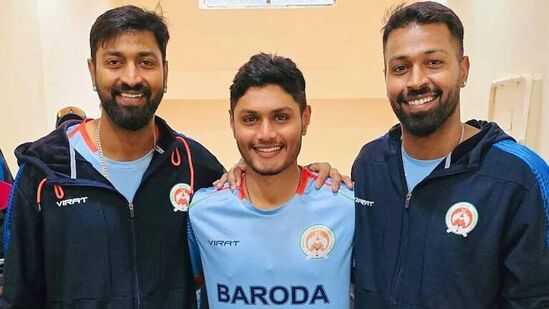 పాండ్యా సోదరులతో శివాలిక్​ శర్మ