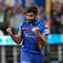 చెలరేగిన బుమ్రా
