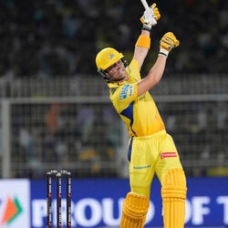 <p>కోల్‌కతా నైట్ రైడర్స్ తో మ్యాచ్ లో చెన్నై సూపర్ కింగ్స్ బ్యాటర్ డెవాల్డ్ బ్రెవిస్ విశ్వరూపం చూపించాడు. ఒకే ఓవర్లో ఏకంగా 30 రన్స్ కొట్టాడు.</p>