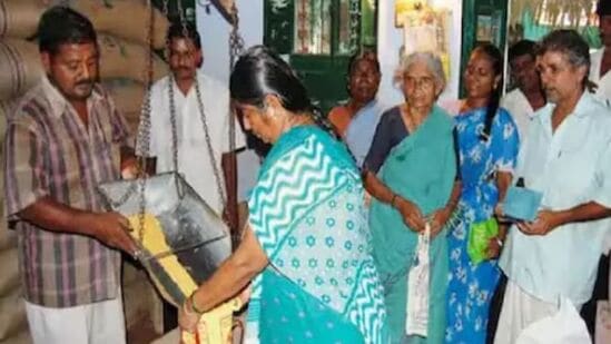 నూతన రైస్ కార్డుల జారీ, కార్డుల విభజన, చిరునామా మార్పు, సభ్యులను చేర్చడం, ఉన్న వారిని తొలగించండం మరియు కార్డులను సరెండర్ చేయడం తదితర ఆరు రకాల సేవలు అందుబాటులోకి వచ్చాయి. ఇందుకోసం గ్రామ, వార్డు సచివాలయాలకు వెళ్లి దరఖాస్తు చేసుకోవాలని ప్రభుత్వం సూచించింది.