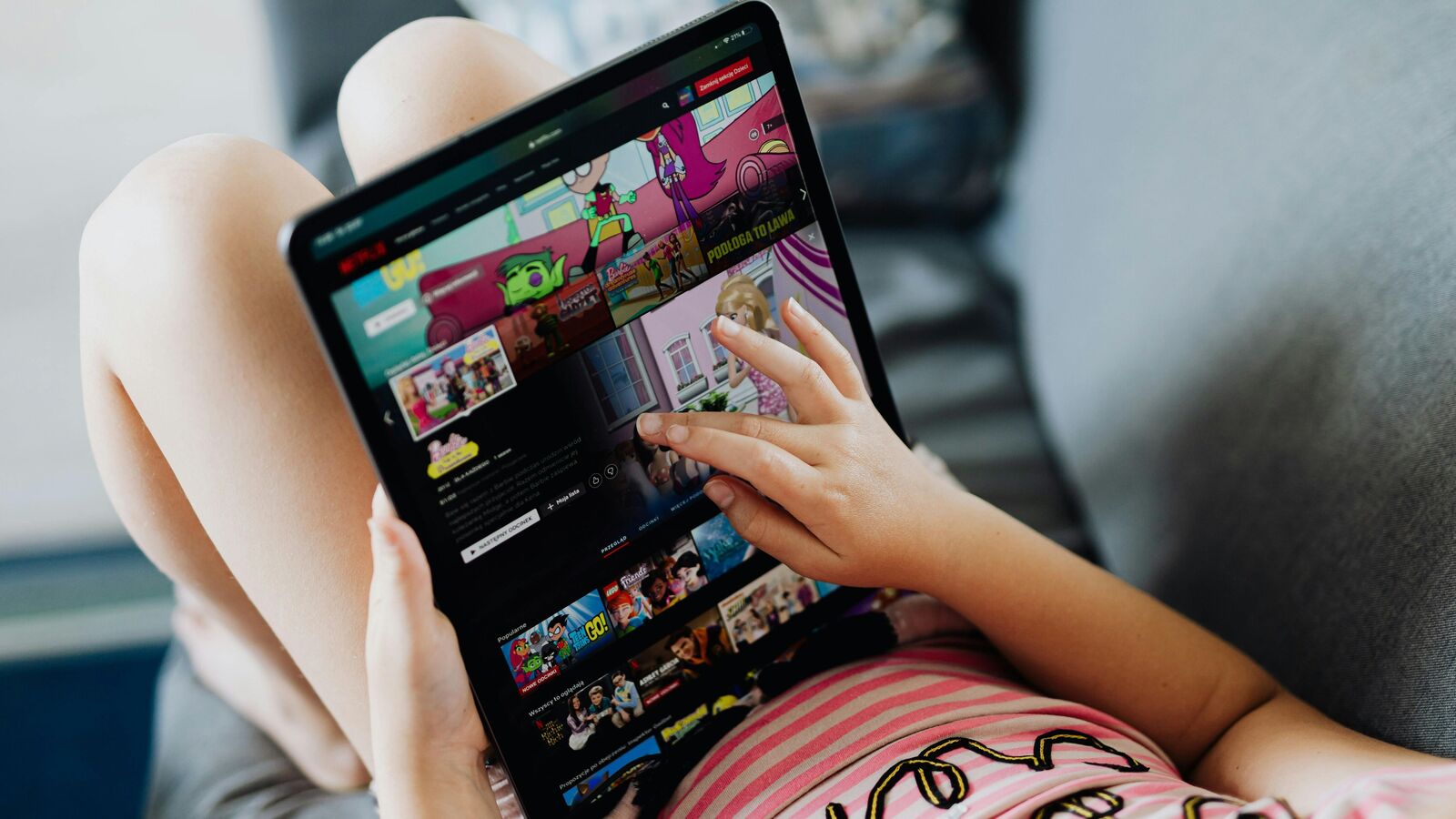 ఆ సినిమాలు, వెబ్ సిరీస్ తొలగించండి.. పాకిస్థాన్‌తో ఉద్రిక్తతల నేపథ్యంలో ఓటీటీ ప్లాట్‌ఫామ్స్‌కు భారత ప్రభుత్వం ఆదేశాలు