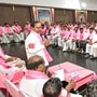 హైదరాబాద్ లోని తెలంగాణ భవన్ లో ఫిబ్రవరిలో జరిగిన పార్టీ కార్యవర్గ సమావేశంలో టీఆర్ ఎస్ అధినేత, మాజీ ముఖ్యమంత్రి కె.చంద్రశేఖర్ రావు  (ఏఎన్ఐ ఫోటో)